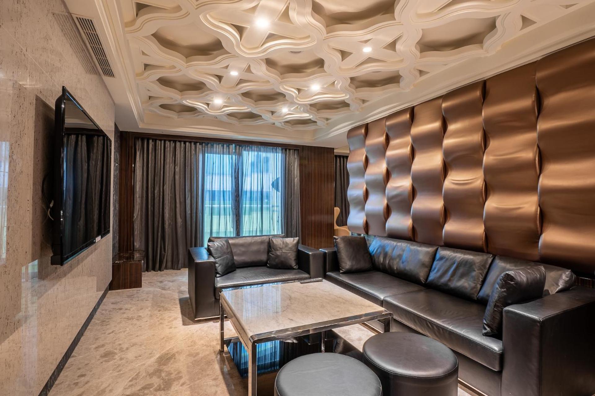 Guide Hotel Taichung Ziyou Экстерьер фото