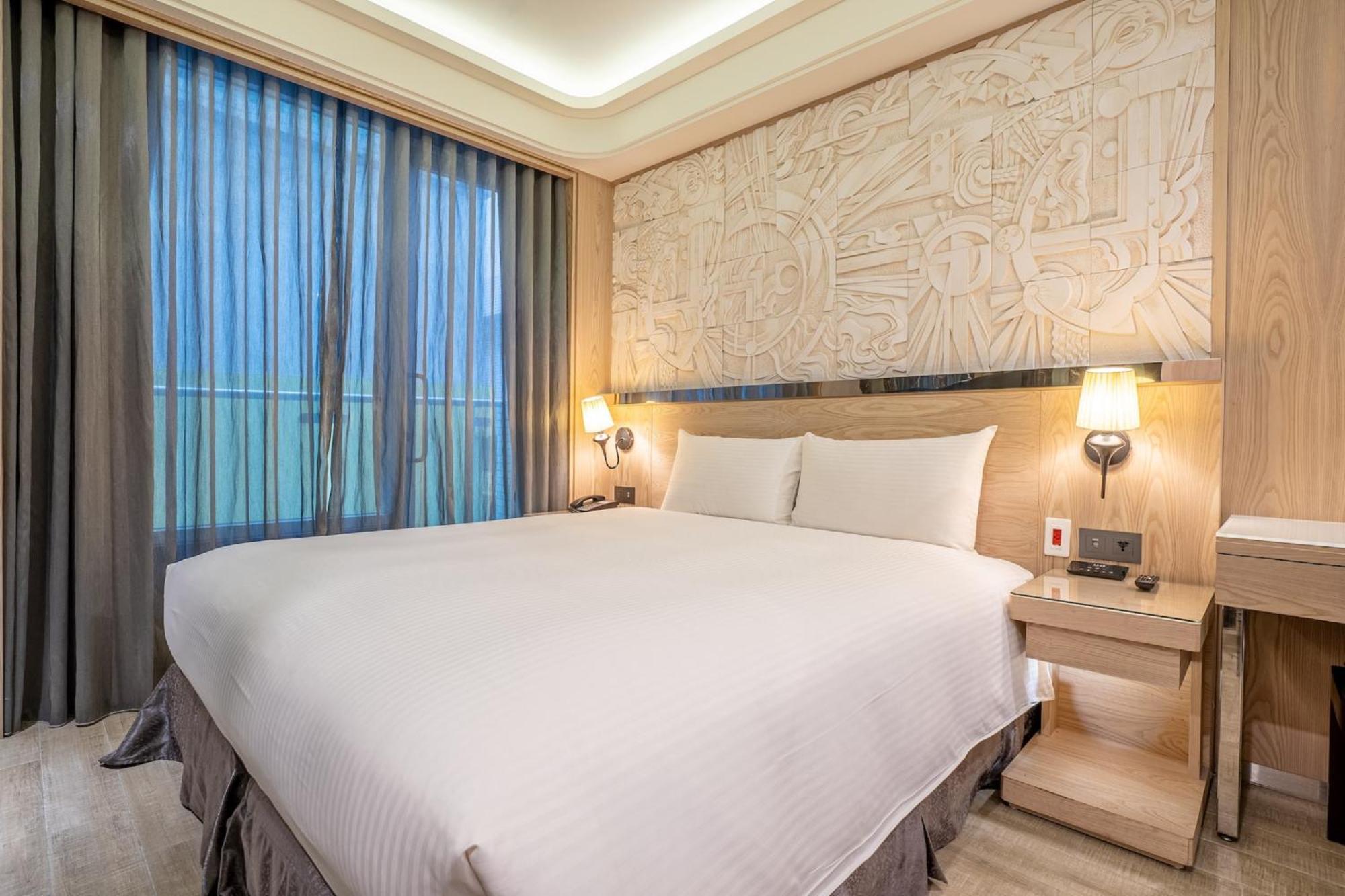 Guide Hotel Taichung Ziyou Экстерьер фото