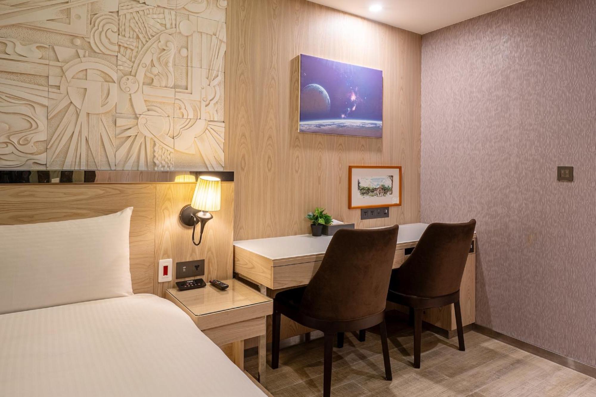 Guide Hotel Taichung Ziyou Экстерьер фото